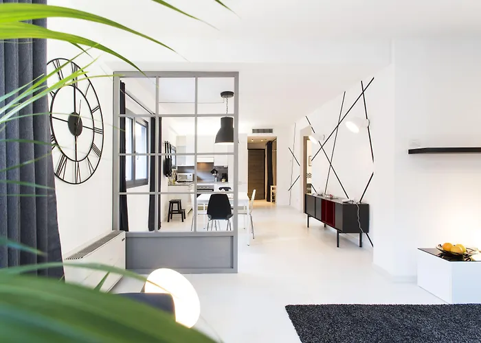Skytower - The Right Space רומא