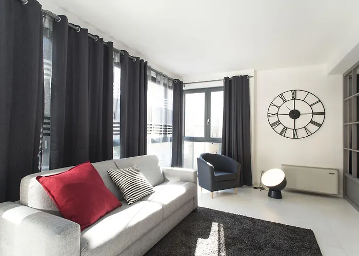 Skytower - The Right Space * רומא
