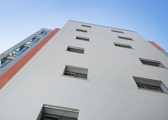 Skytower - The Right Space מלון *