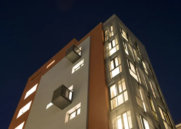 Skytower - The Right Space רומא